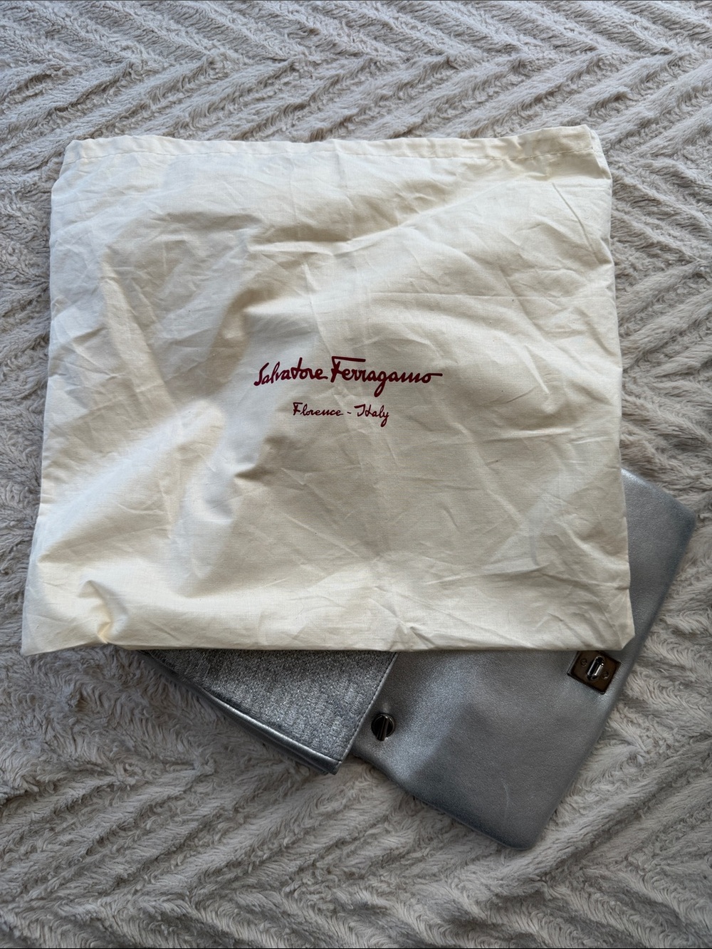 Salvatore Ferragamo Metallic Silver Chain-Handle Clutch - Picture 10 of 11